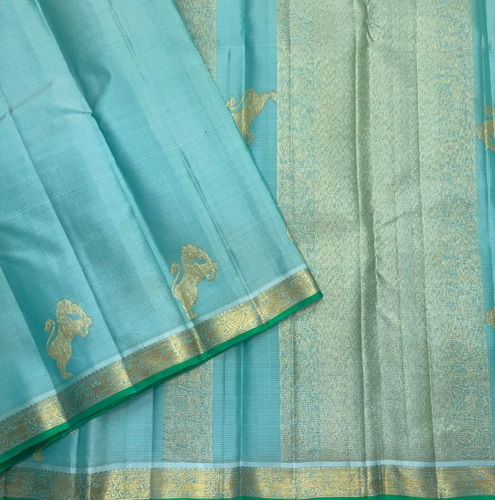 Floral Vaira Oosi Kanchipuram Bridal Silk Saree